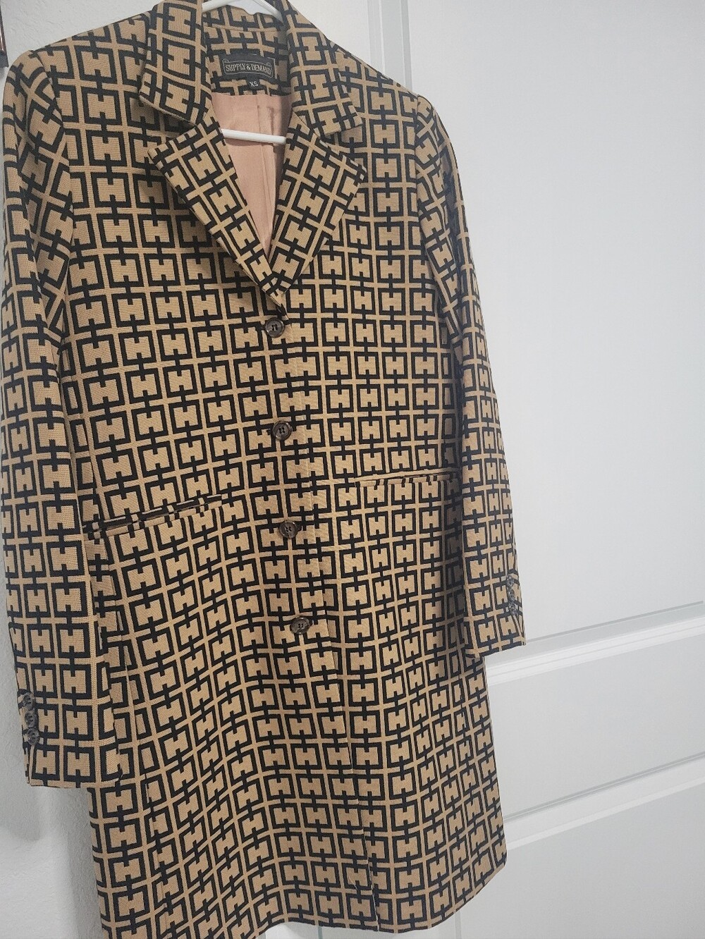 Women's Beige/Black Patterned Button-down Car Coat. Very chic! Vintage N Marcus.